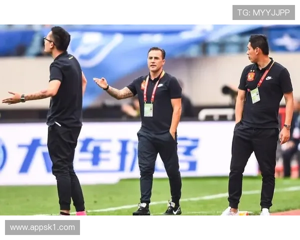 皮克与卡纳瓦罗在高位盯防频率上出现明显分化