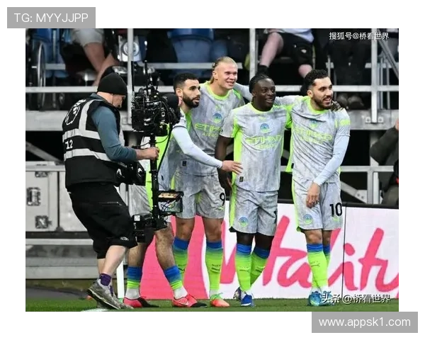 曼城多线作战体能压力加剧，对赛季后期表现稳定性形成考验