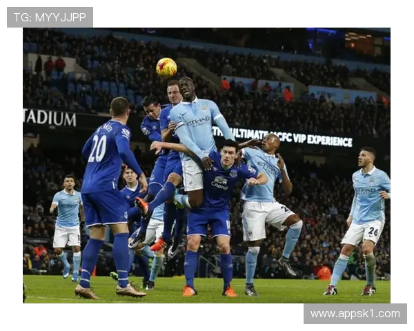 本泽马vs莱万：中锋战术角色与进攻效率对比分析