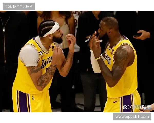 防守三秒NBA规则的判定标准与具体含义 防守三秒NBA规则的判定标准与具体含义
